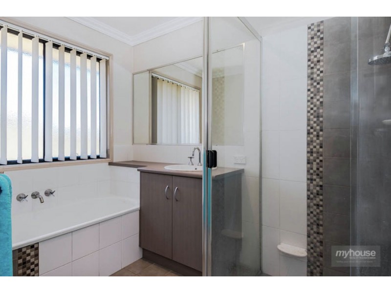 24 Ashford Drive, Wyreema QLD 4352