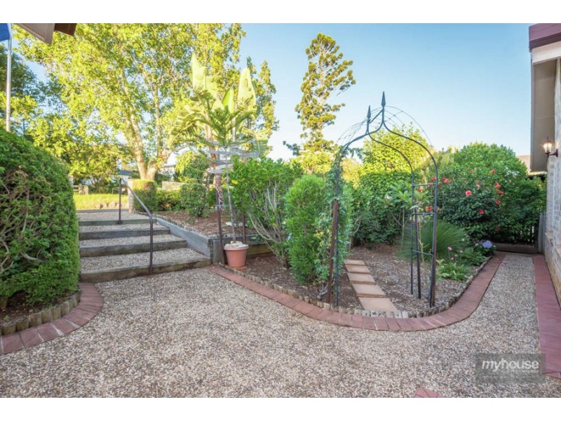 36 Barlow Street, Wilsonton QLD 4350