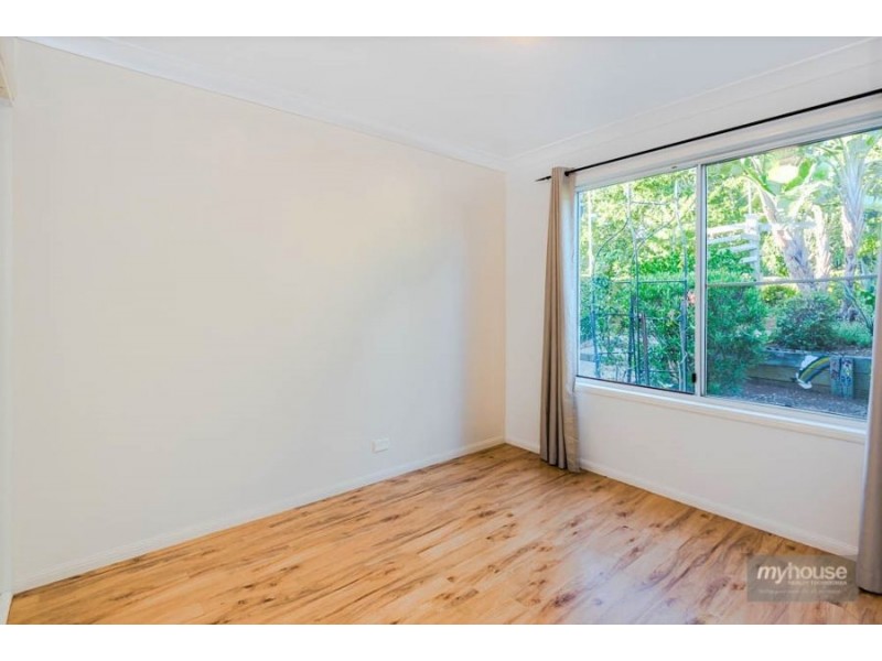 36 Barlow Street, Wilsonton QLD 4350