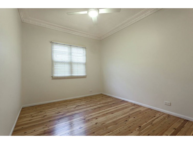 210a Campbell Street, Newtown QLD 4350