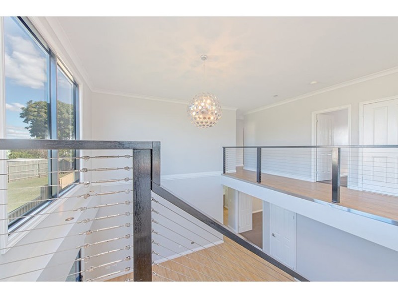 225 New England Highway, Harlaxton QLD 4350