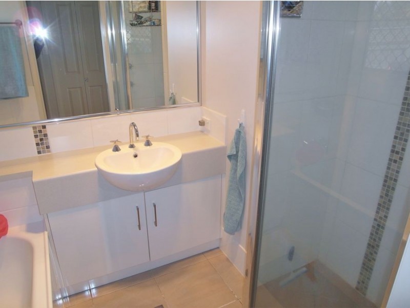 1/2a Roessler Street, Rangeville QLD 4350