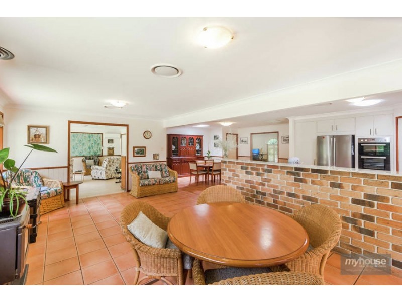 12 Lillian Court, Highfields QLD 4352