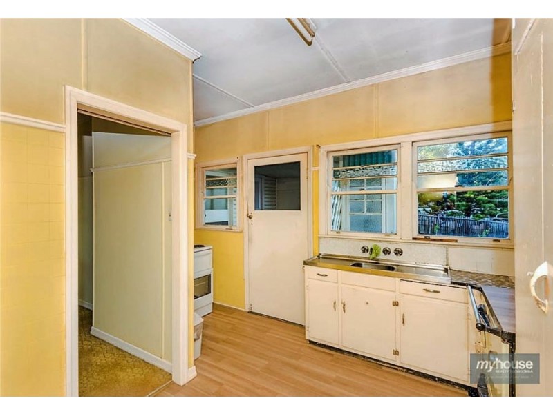 159 North Street, Rockville QLD 4350