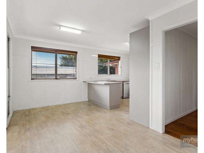 38 McNamara, Centenary Heights QLD 4350