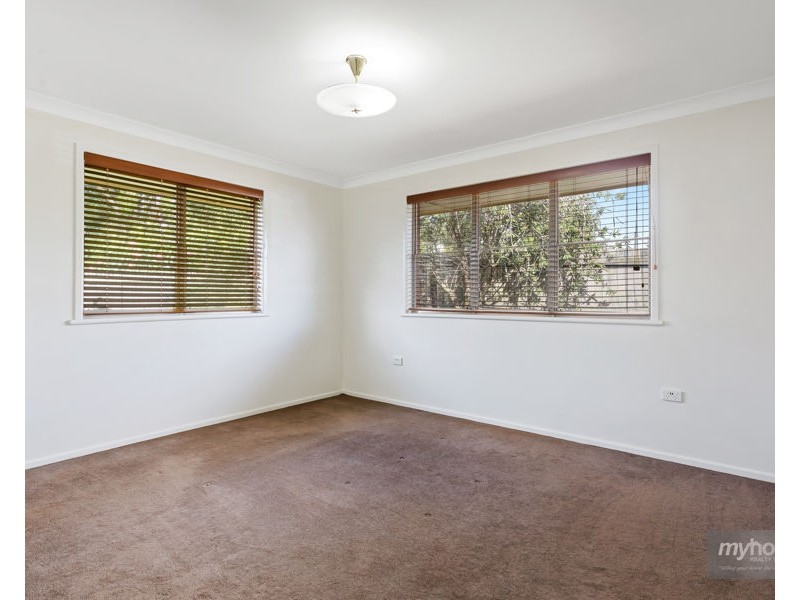 38 McNamara, Centenary Heights QLD 4350