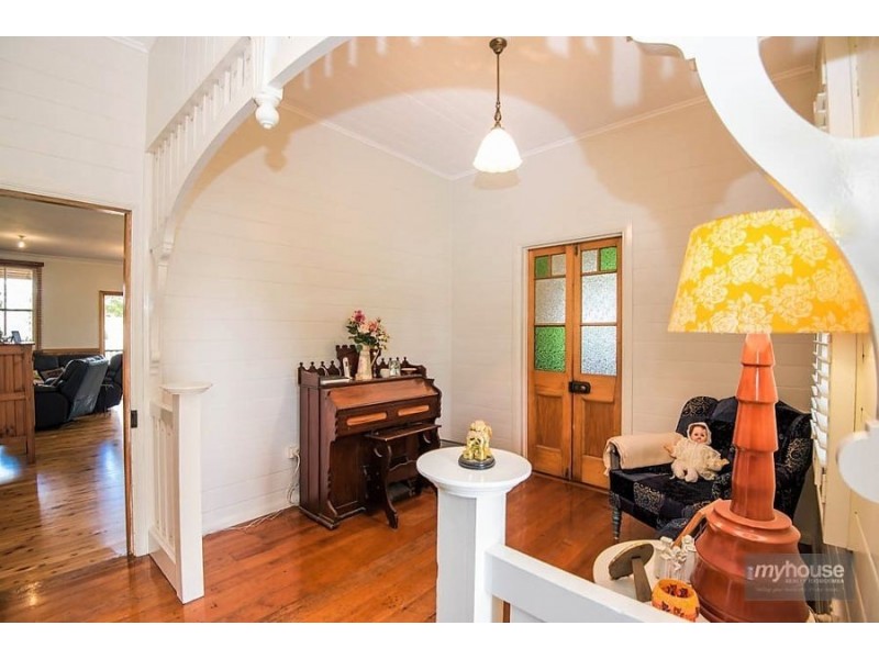 31 Wallace Street, Newtown QLD 4350