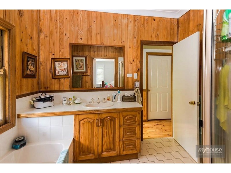 31 Wallace Street, Newtown QLD 4350