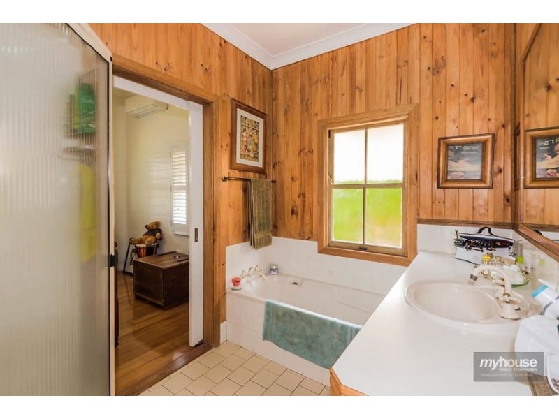 31 Wallace Street, Newtown QLD 4350