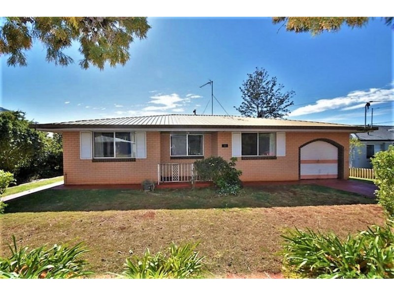 11 Regent Street, Darling Heights QLD 4350