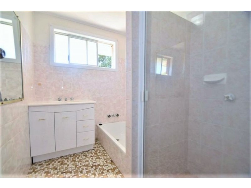 11 Regent Street, Darling Heights QLD 4350