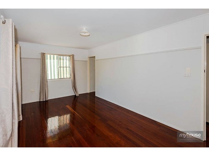 8 Ranfurley Street, Newtown QLD 4350