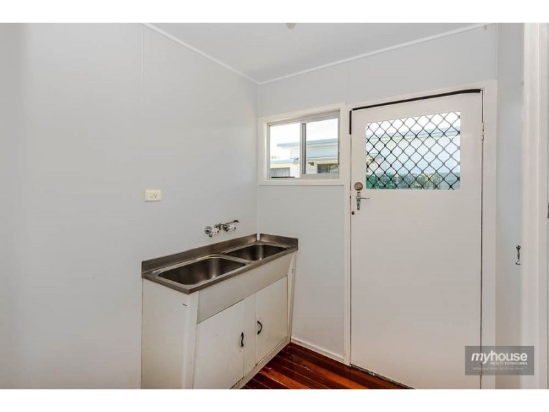 8 Ranfurley Street, Newtown QLD 4350