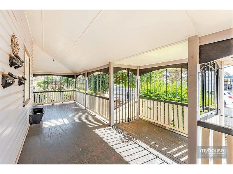 22 Prosser Street, Rockville QLD 4350