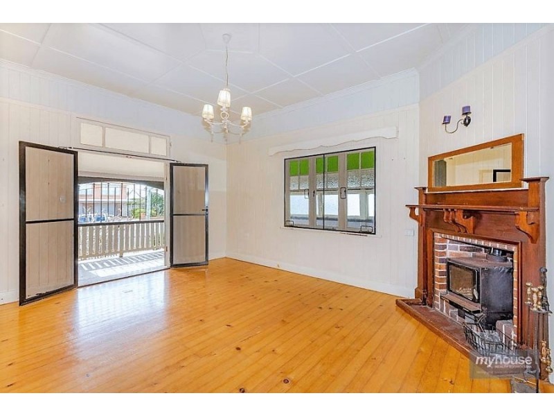 22 Prosser Street, Rockville QLD 4350