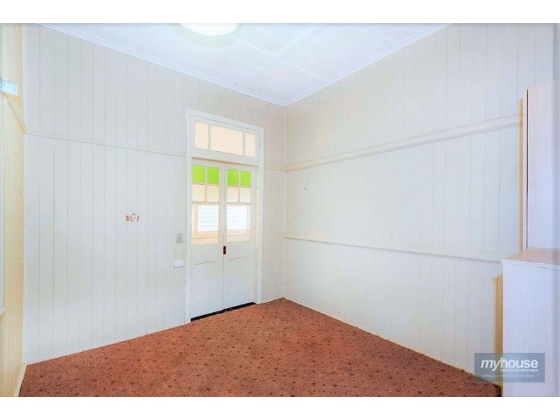 22 Prosser Street, Rockville QLD 4350