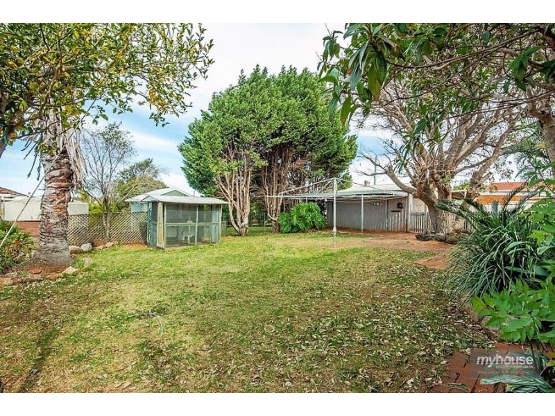 22 Prosser Street, Rockville QLD 4350