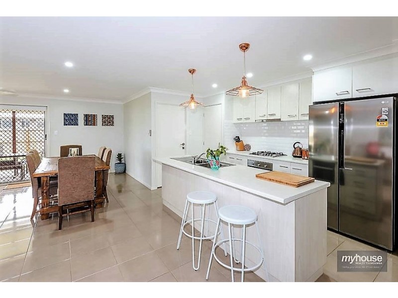 20 Esmeralda Street, Cambooya QLD 4358