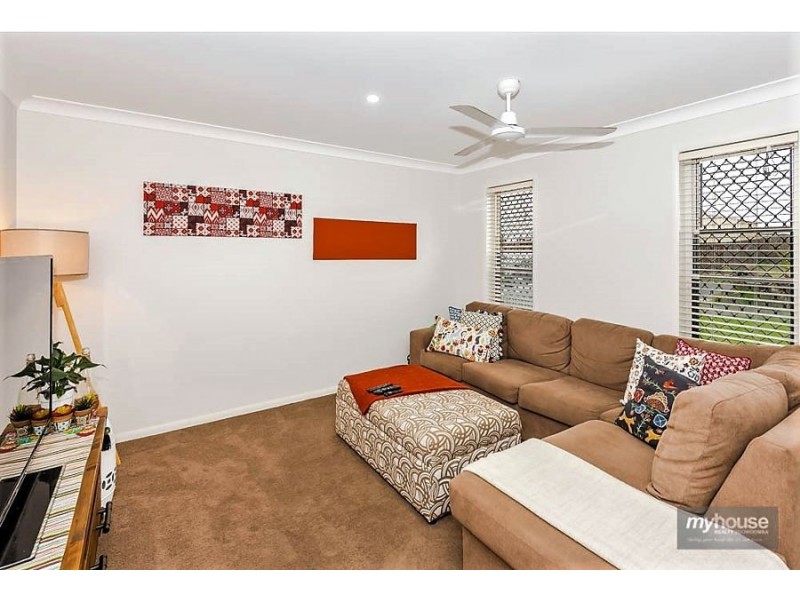 20 Esmeralda Street, Cambooya QLD 4358