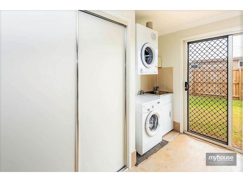 20 Esmeralda Street, Cambooya QLD 4358
