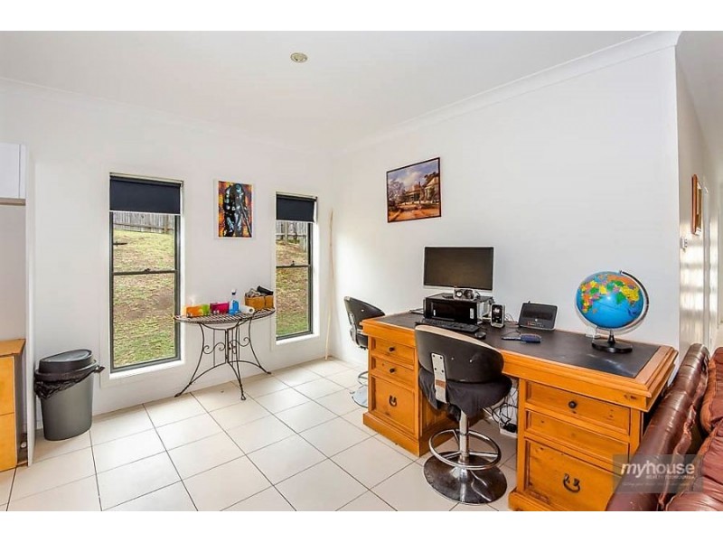 3 Madeleine Court, Glenvale QLD 4350