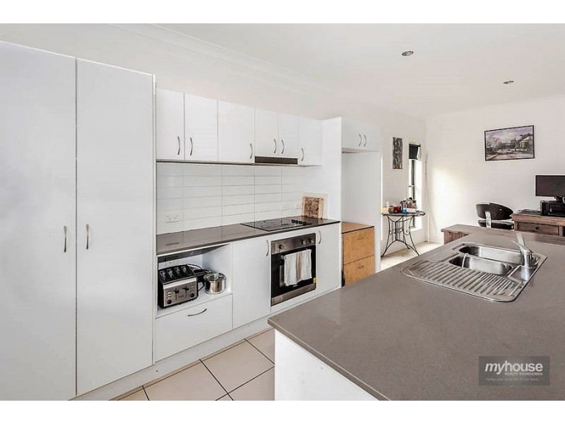 3 Madeleine Court, Glenvale QLD 4350