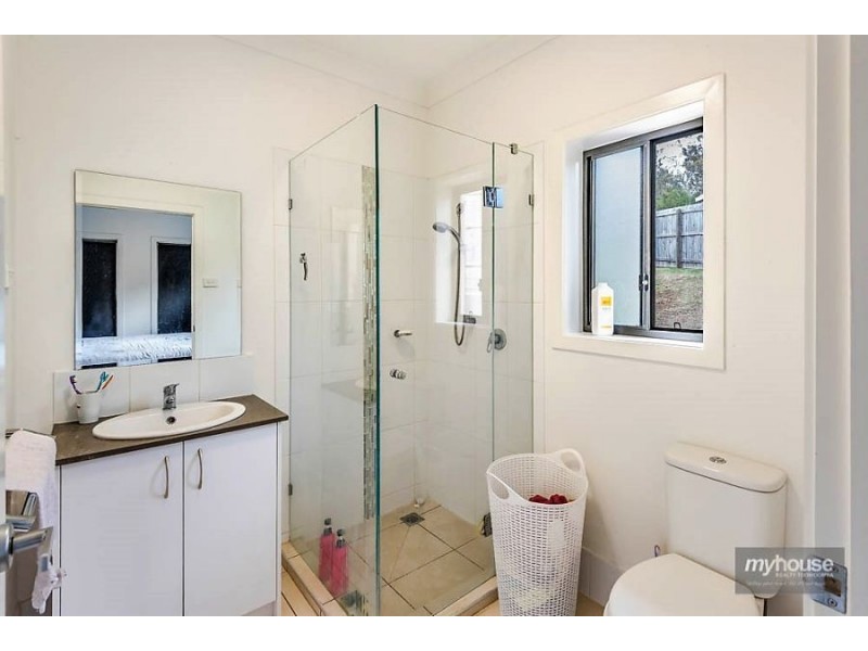 3 Madeleine Court, Glenvale QLD 4350