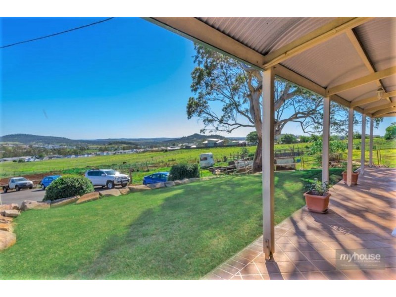 2 Weir Court, Harristown QLD 4350