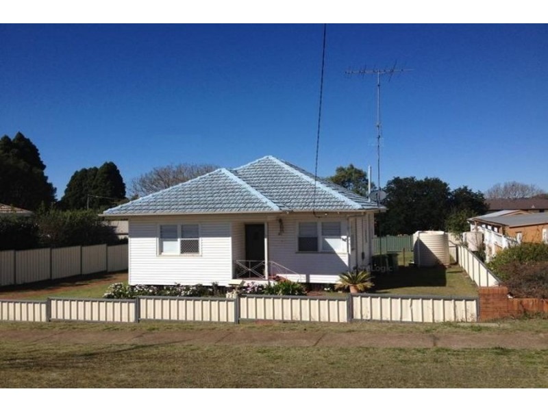 22 Ipswich Street, East Toowoomba QLD 4350