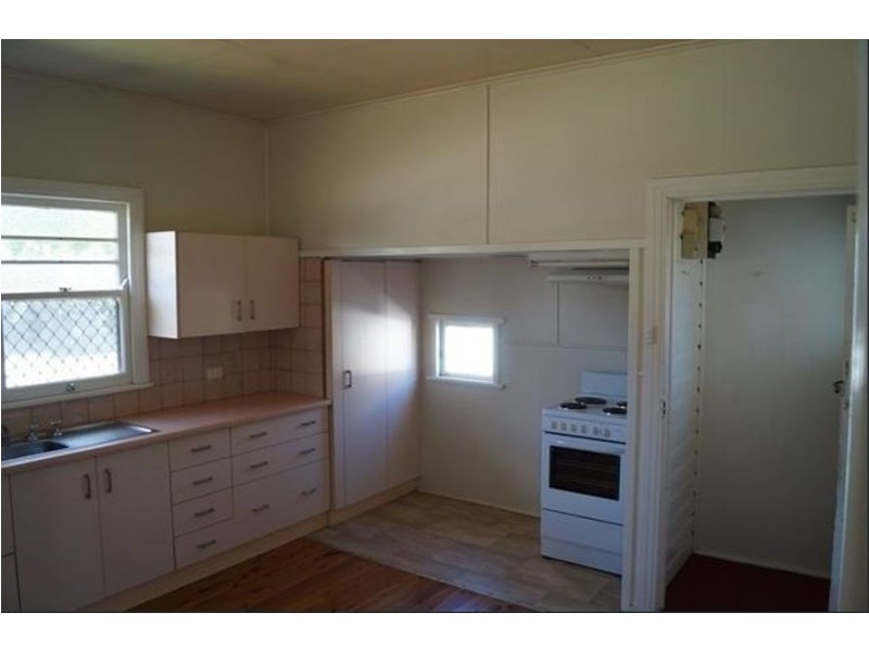 22 Ipswich Street, East Toowoomba QLD 4350