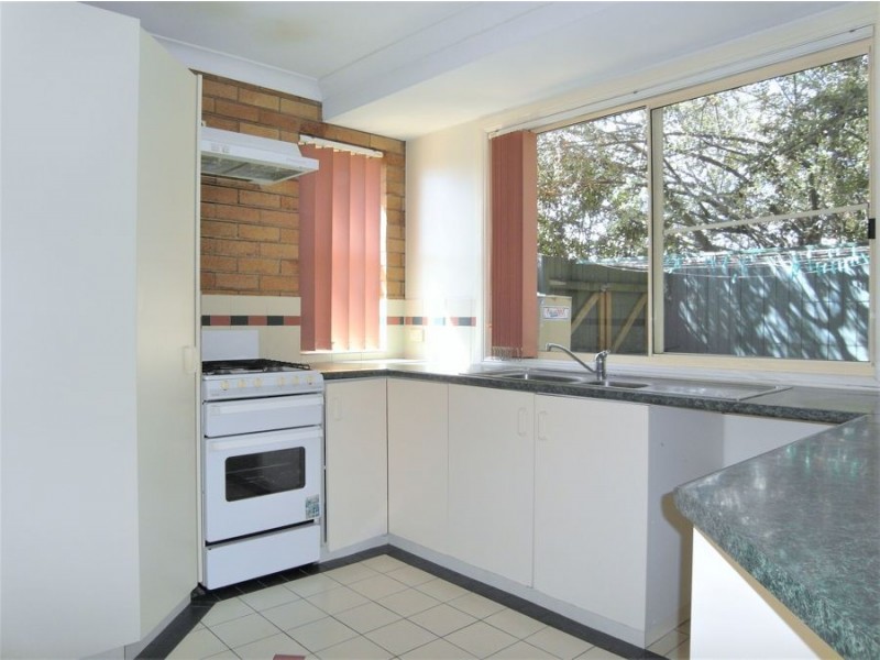 1/248 James Street, Harristown QLD 4350