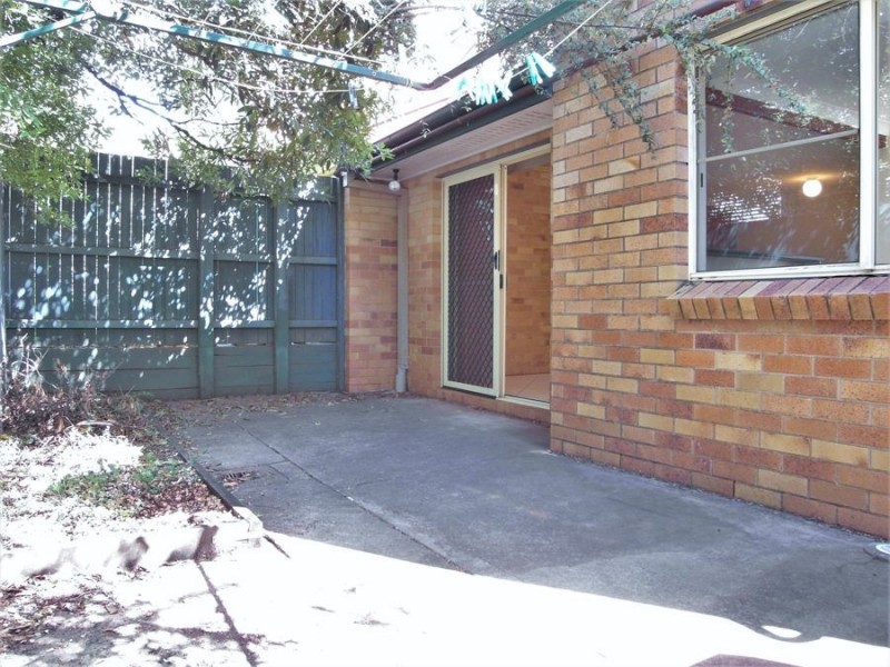 1/248 James Street, Harristown QLD 4350