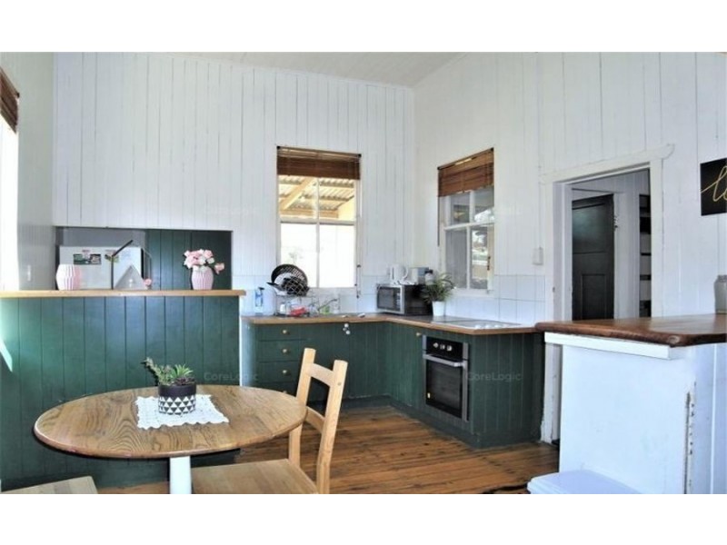 12 Swallow Court, Newtown QLD 4350