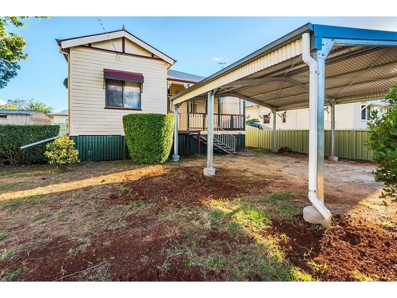 12 Charlotte Street, Newtown QLD 4350
