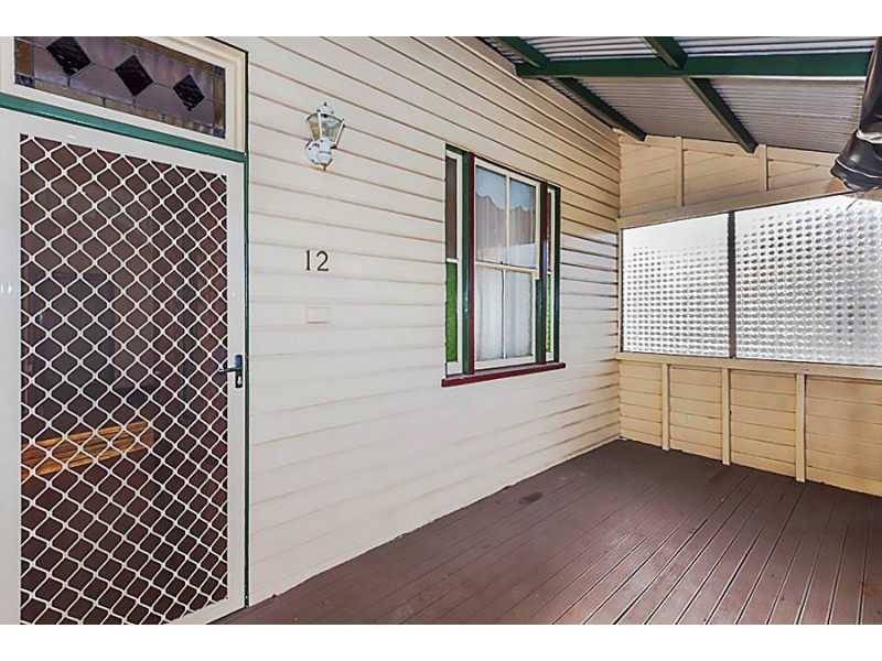 12 Charlotte Street, Newtown QLD 4350