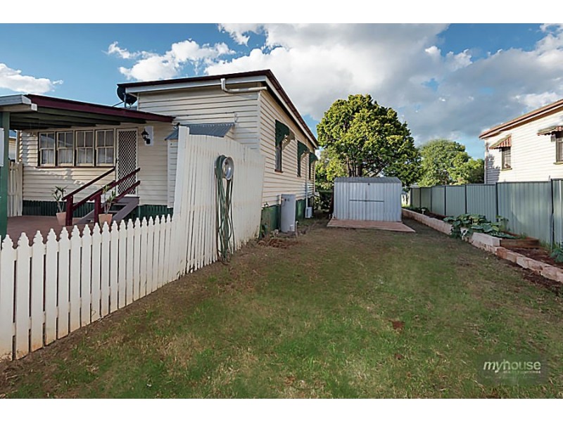 12 Charlotte Street, Newtown QLD 4350