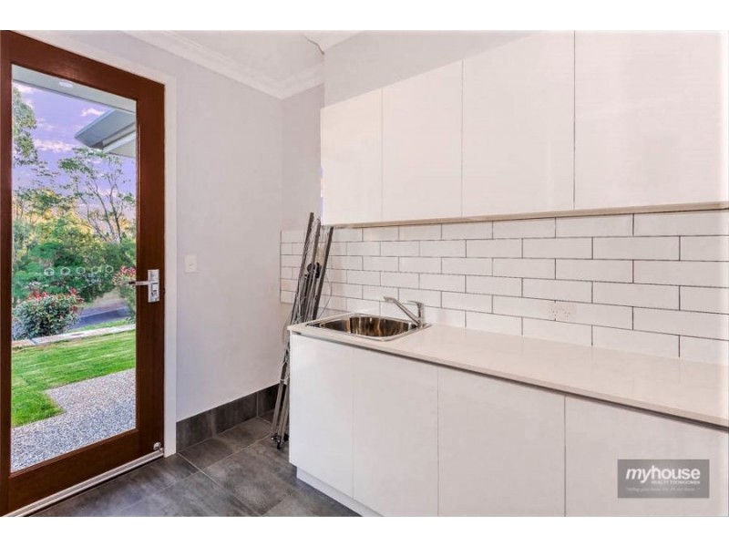 4 Grayne Court, Highfields QLD 4352