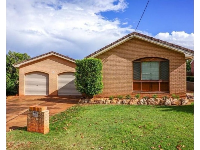 16 Hazel Street, Centenary Heights QLD 4350