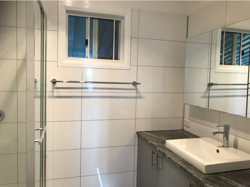 18 Gladstone Street, Newtown QLD 4350