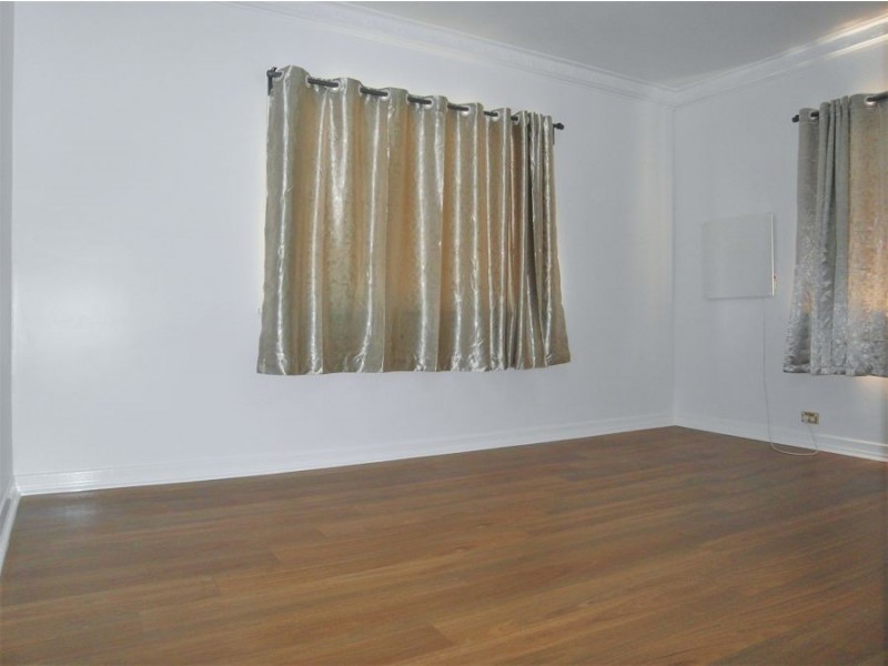 325 South Street, Harristown QLD 4350