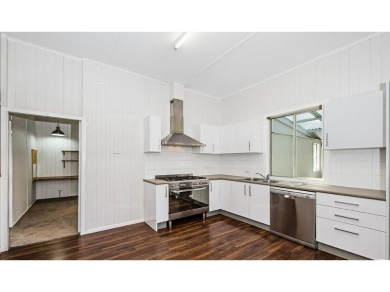 6 Wilmot Street, South Toowoomba QLD 4350