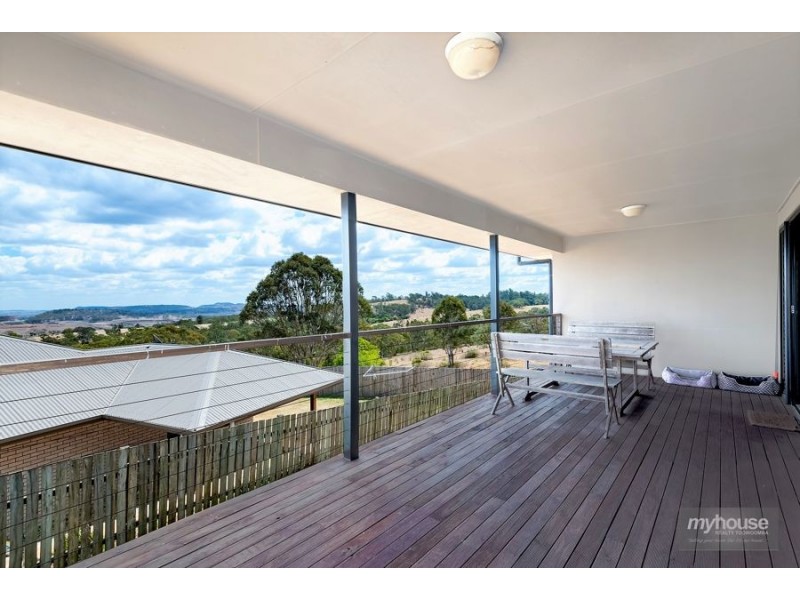 9 McShane Drive, Mount Kynoch QLD 4350