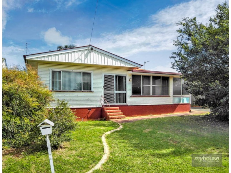 11 Druce Street, Wilsonton QLD 4350