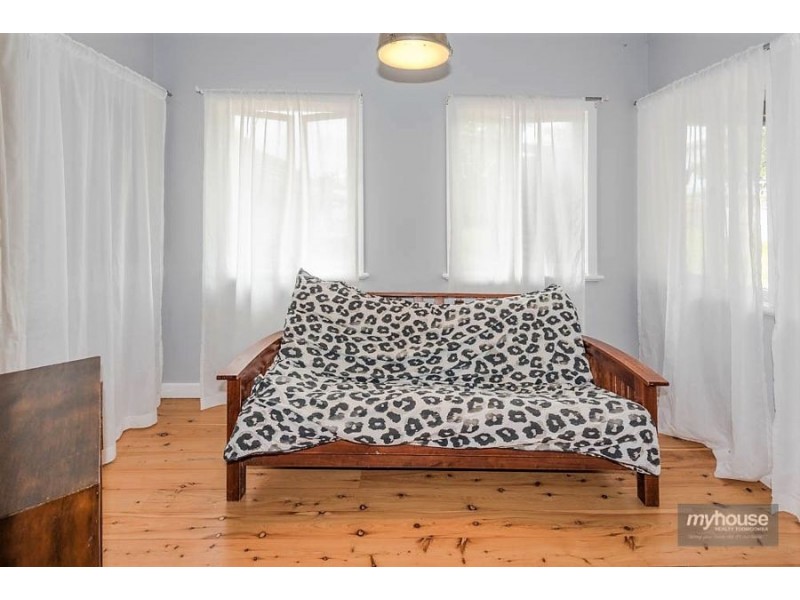 53 South Street, Rangeville QLD 4350