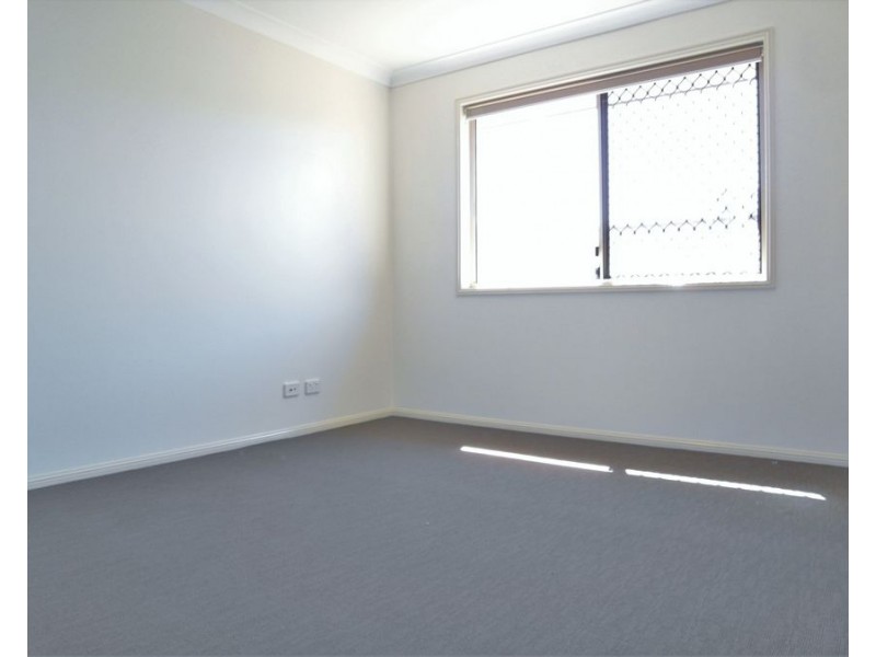 1/150 Tor Street, Rockville QLD 4350