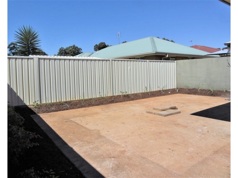 1/150 Tor Street, Rockville QLD 4350