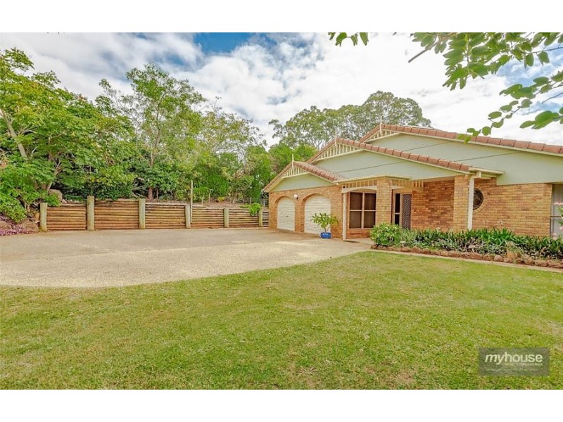 19 Harvey Street, Mount Lofty QLD 4350