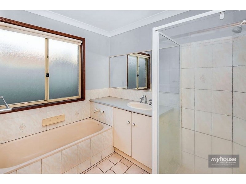 17 Eureka Court, Glenvale QLD 4350