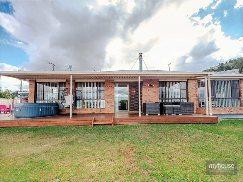 5 Glen Court, Glencoe QLD 4352