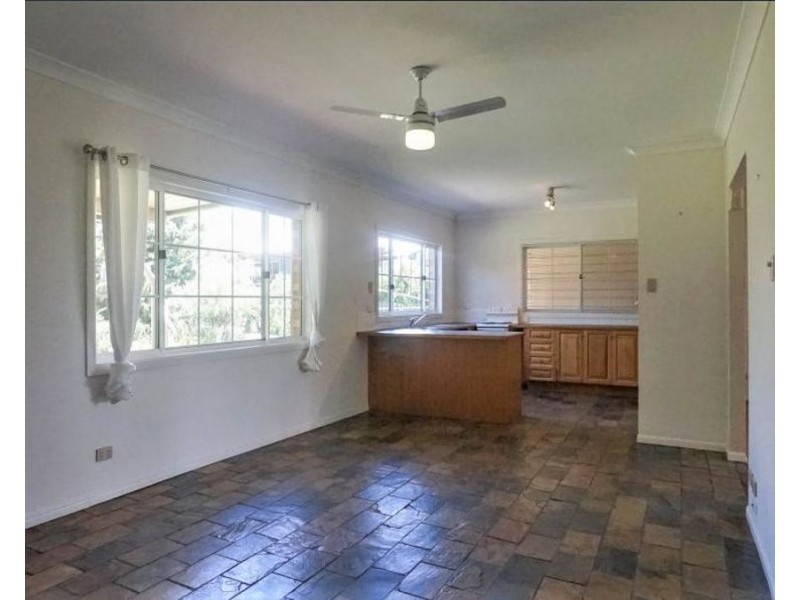 9 Flamingo Road, Highfields QLD 4352